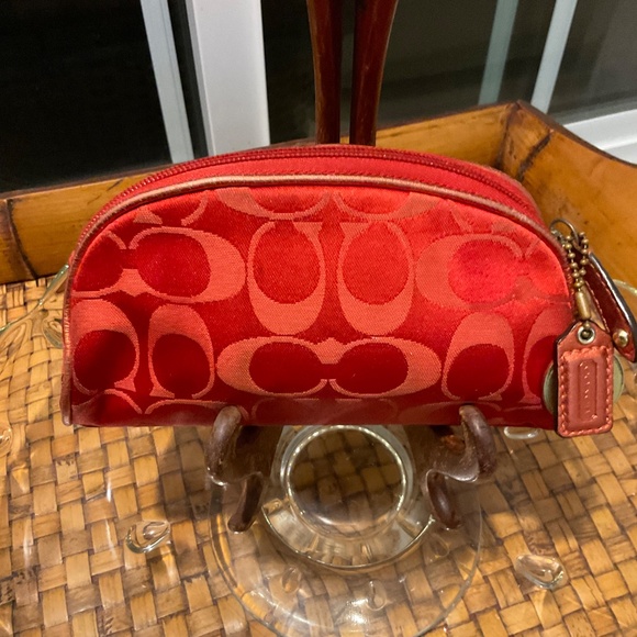 VTG COACH Rare Ltd. Ed. Red Cosmetic Case Made Exclusively For Estée Lauder 2010 - Picture 2 of 11